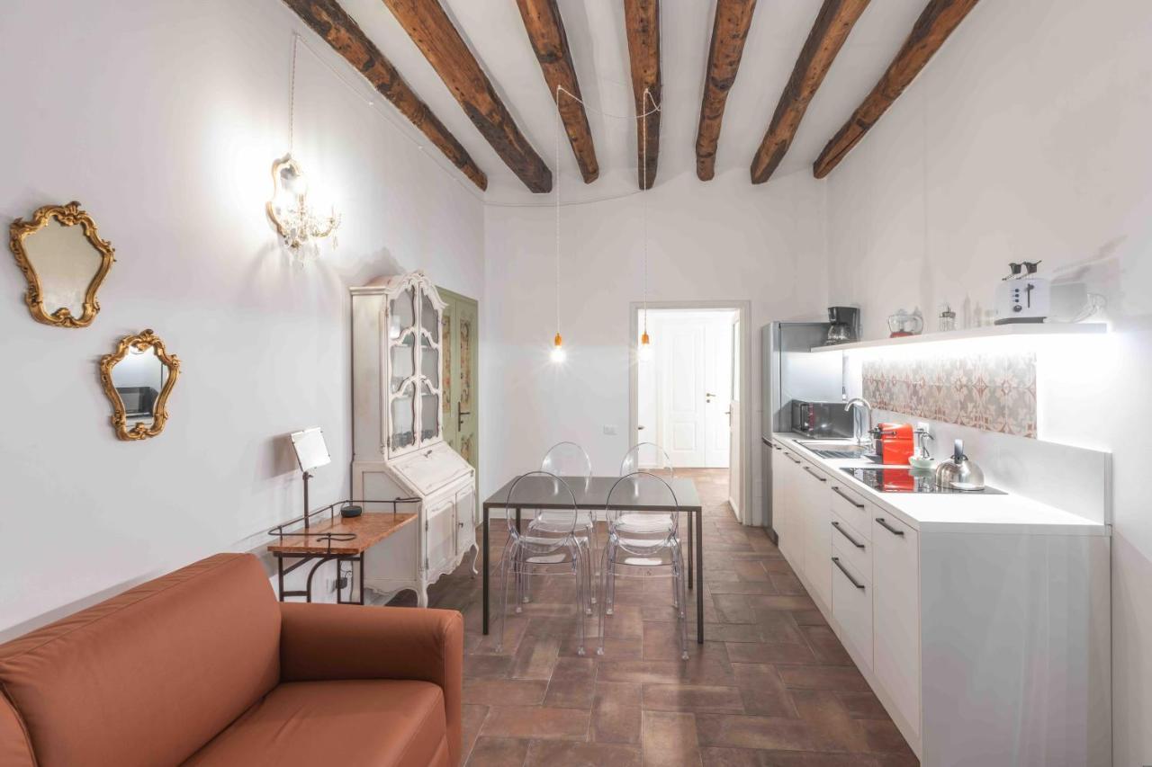 Calderai 82 Suites 1 E 2 Palermo Bagian luar foto